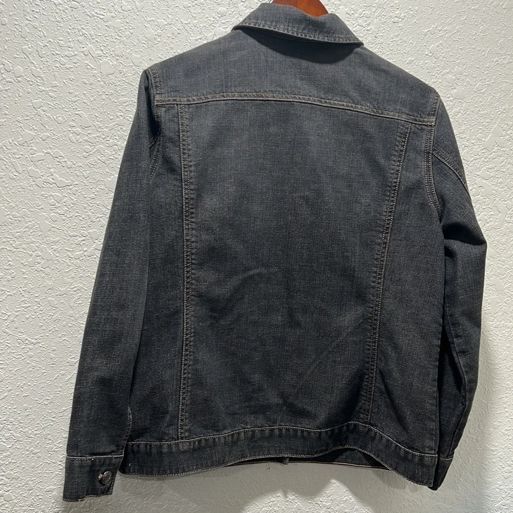 Chico’s platinum jacket size 2 GUC gray /black color…